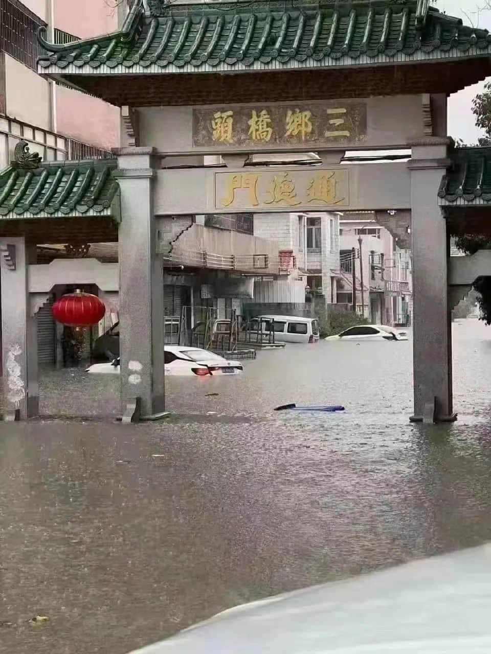 广州天选打工仔：返工唔暴雨，收工先暴雨？