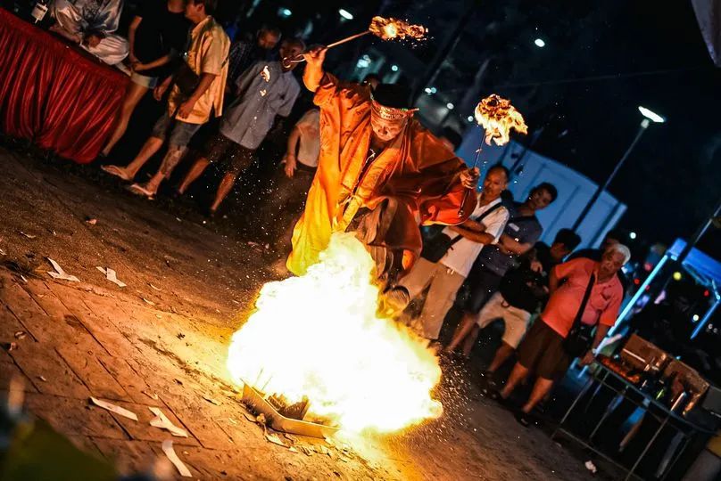 《破·地狱》破纪录：传统广东葬仪是迷信or风俗？