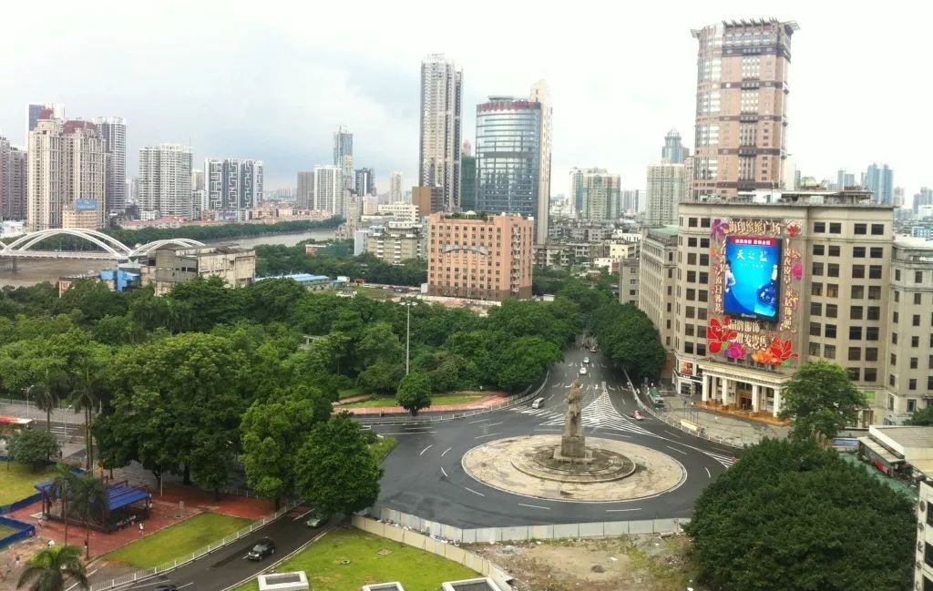 广州司机：海珠广场不是鸠路，行过经常丢个螺母……